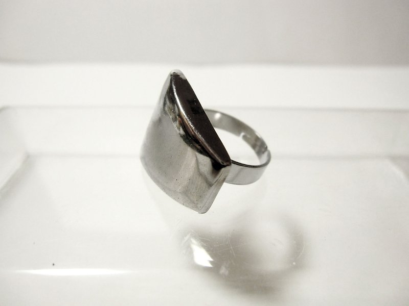 _ Old pieces reflection restructuring Ring - General Rings - Plastic Gray