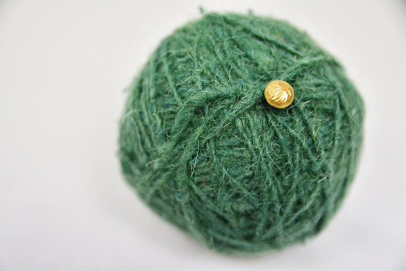 ダークグリーンウールミックスひも_ _フェアトレード - 編み物/刺繍/羊毛フェルト/裁縫 - 寄せ植え・花 レッド