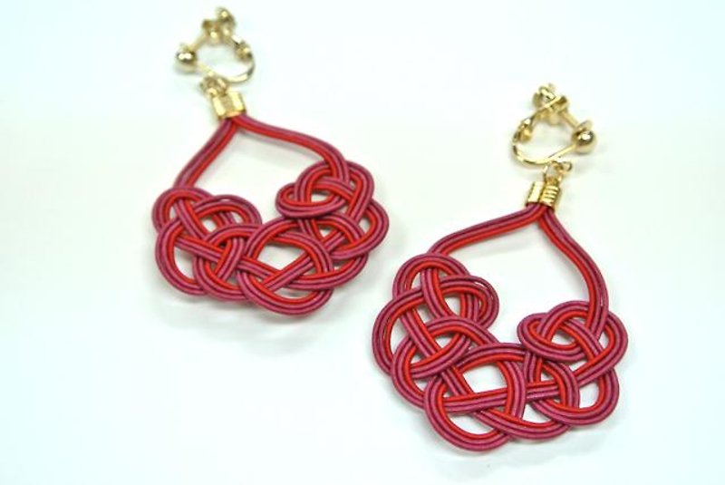 Water drawing tie knotted earring red × wine red earrings changeable - Earrings & Clip-ons - Silk Red