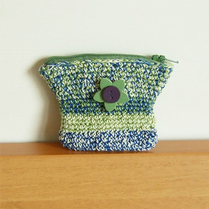 Hand-Knitted Purse--Flower Farm - กระเป๋าใส่เหรียญ - ผ้าฝ้าย/ผ้าลินิน สีเขียว