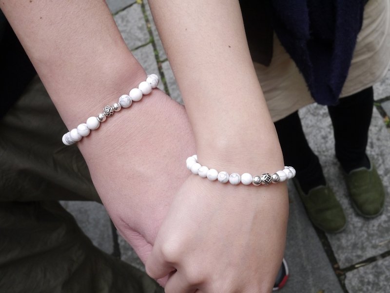 Love inspiration white Stone ring (set) 2 hand beads - Bracelets - Gemstone White