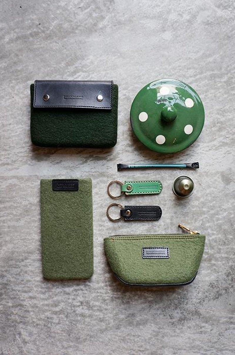 無縫上方標 羊毛 手機袋 適用4.7吋iphone12mini / 8 / 7/ SE - 手機殼/手機套 - 羊毛 