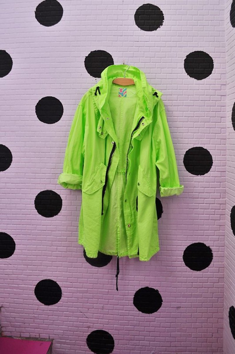 率性蔓延．怎能不來一件螢光外套 - Women's Casual & Functional Jackets - Other Materials Green
