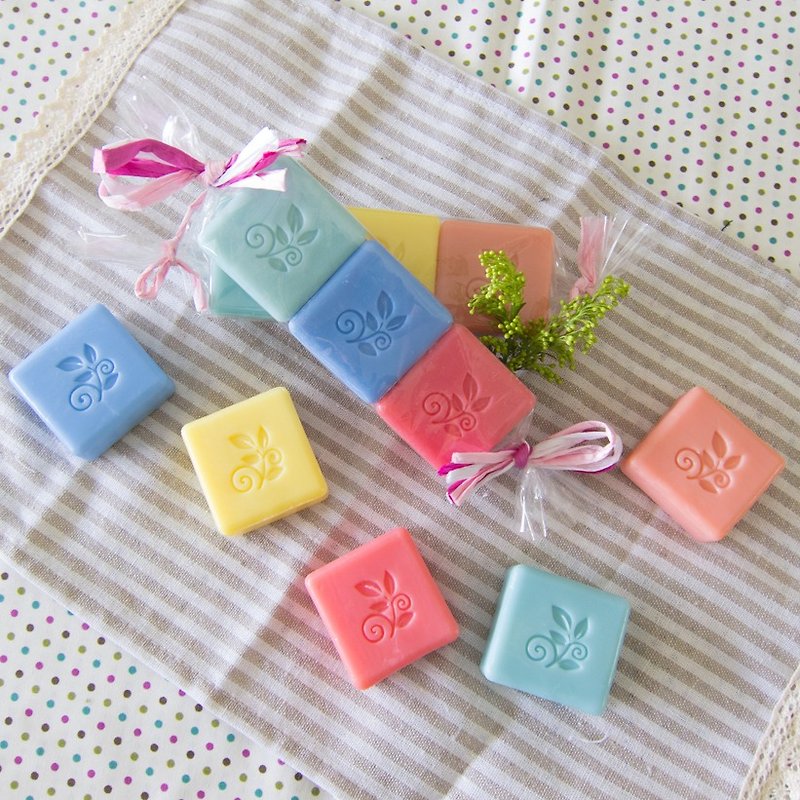 [Pull] Taiwan tea Souvenir series - candy into the string 30g x 3 - Hand Soaps & Sanitzers - Other Materials Multicolor