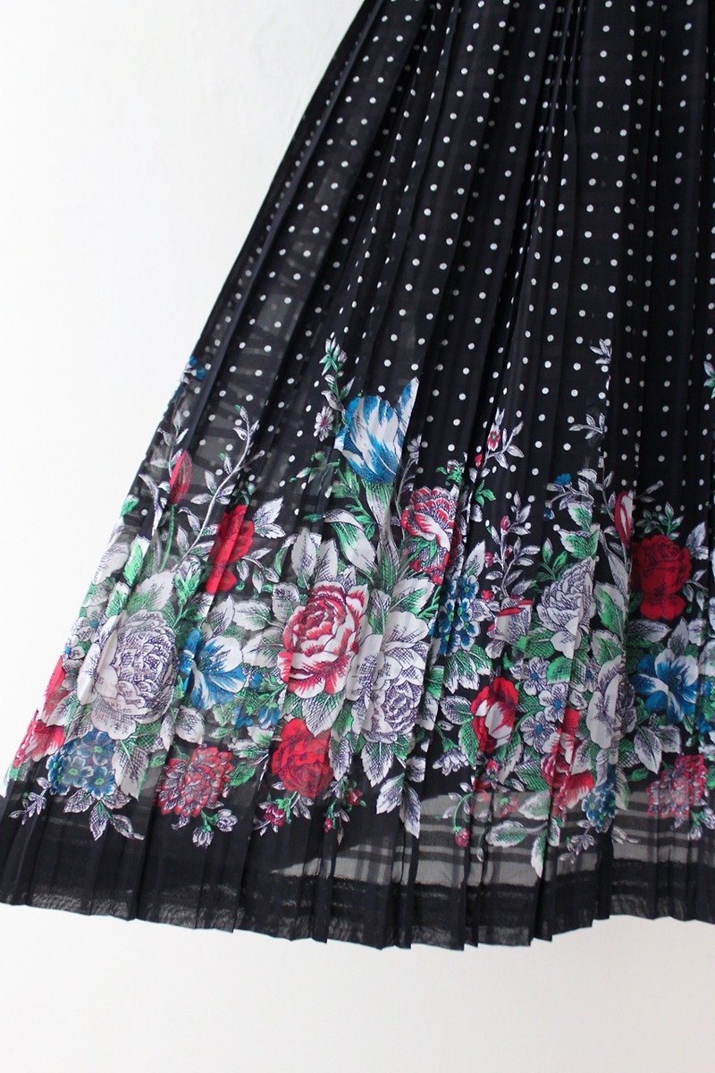 [RE0812D490] retro flowers short-sleeved little black dress vintage - One Piece Dresses - Other Materials Black