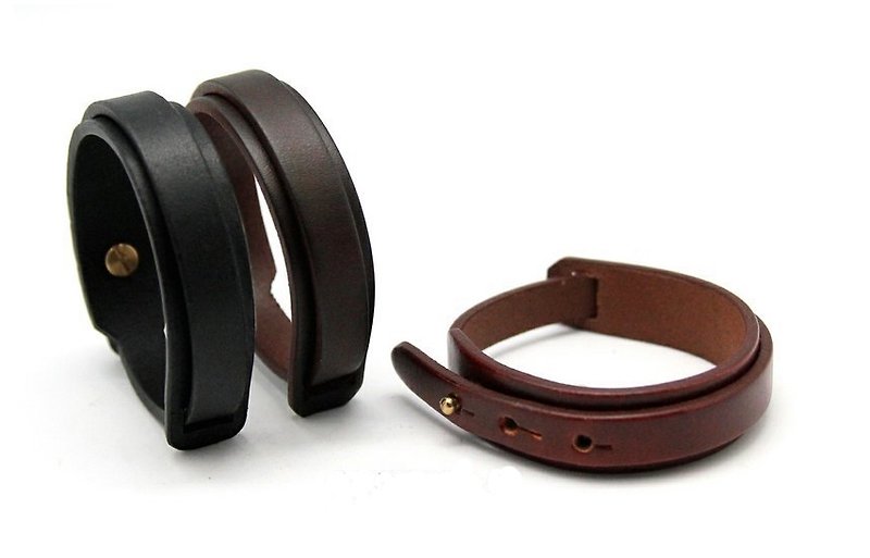 限定色彩「雙層皮革手環2.5cm+2.5cm組合」-加贈時尚吊飾1個 - 手鍊/手環 - 真皮 