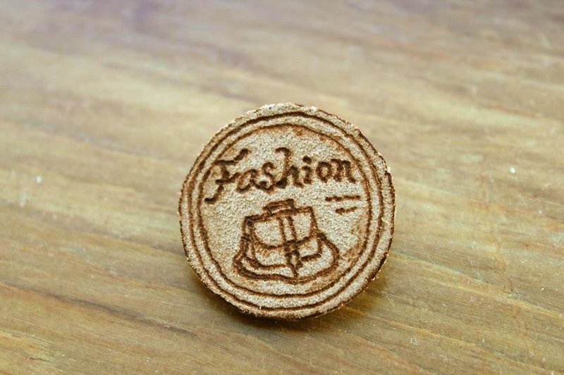 Fashion small bag vintage pin - เข็มกลัด - หนังแท้ สีนำ้ตาล