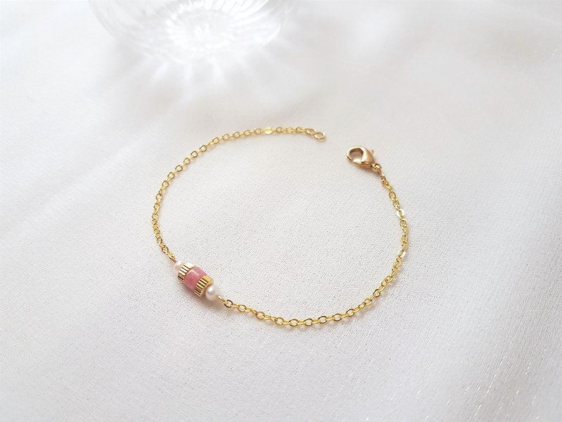 Hibiscus Blossom‧Rose Stone Brass Bronze Thin Bracelet - สร้อยข้อมือ - เครื่องประดับพลอย สึชมพู