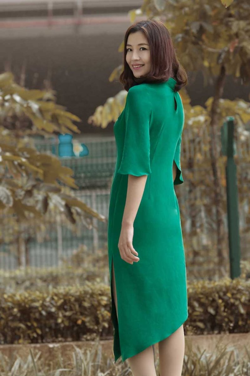 新款香云纱连衣裙 不规则中长裙 私人定制 一支荷 - 連身裙 - 絲．絹 綠色