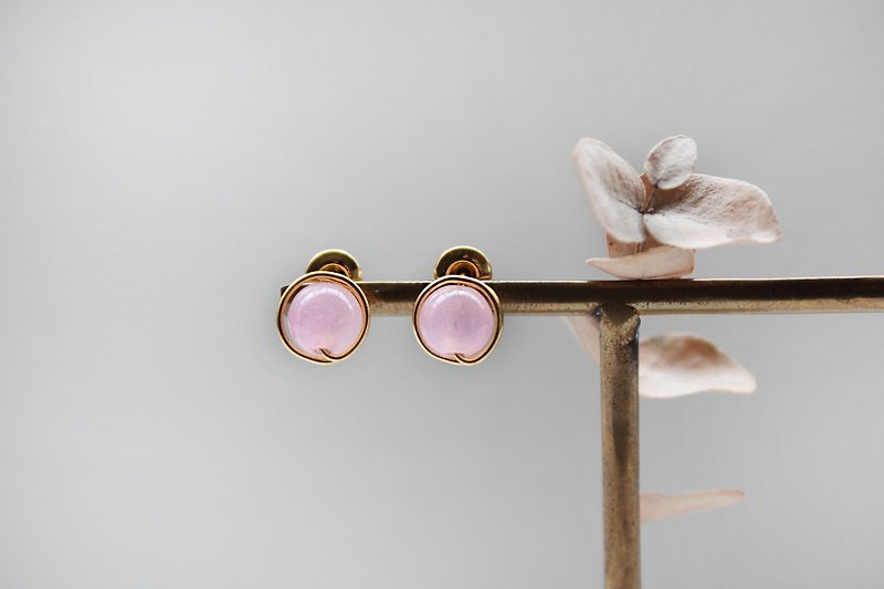 Rose Quartz Clip-On/ Ear Pins | Classic Light Pink Crystal Earrings - ต่างหู - เครื่องเพชรพลอย สึชมพู