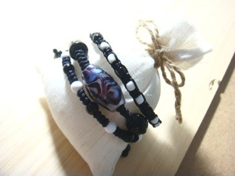 Yuzi Lin Liuli - three-ring handsome bracelet in mysterious black - Bracelets - Glass Black