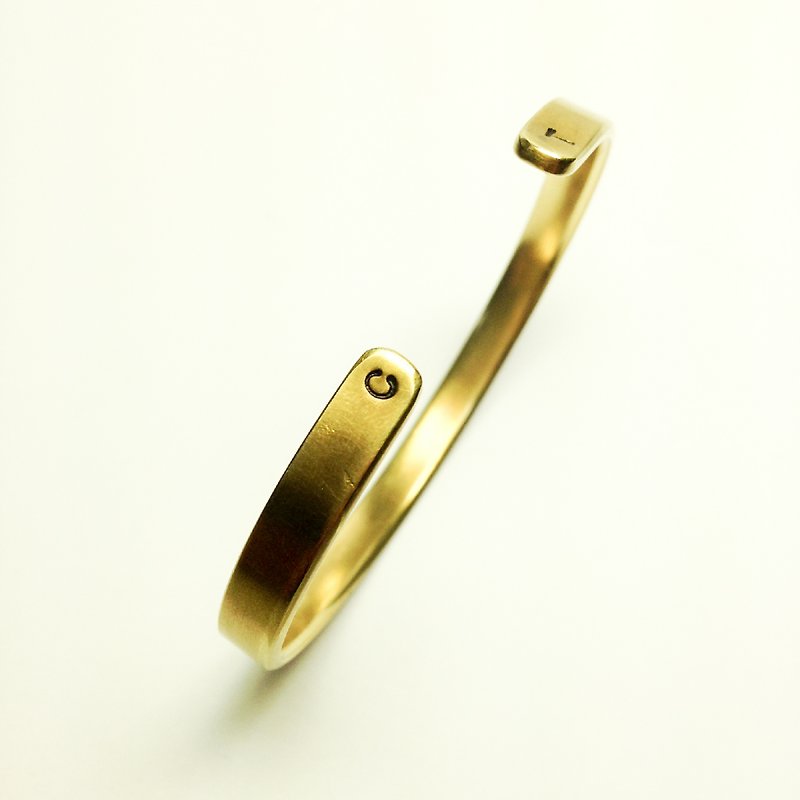 銅/黃銅 手鍊/手鐲 金色 - (加購)黃銅手環。手工刻字服務(尾端刻字)