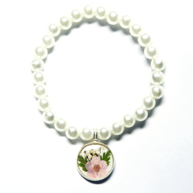Pearl Blossom Bracelet (Pearl pressedflower bracelet) - สร้อยข้อมือ - โลหะ สึชมพู