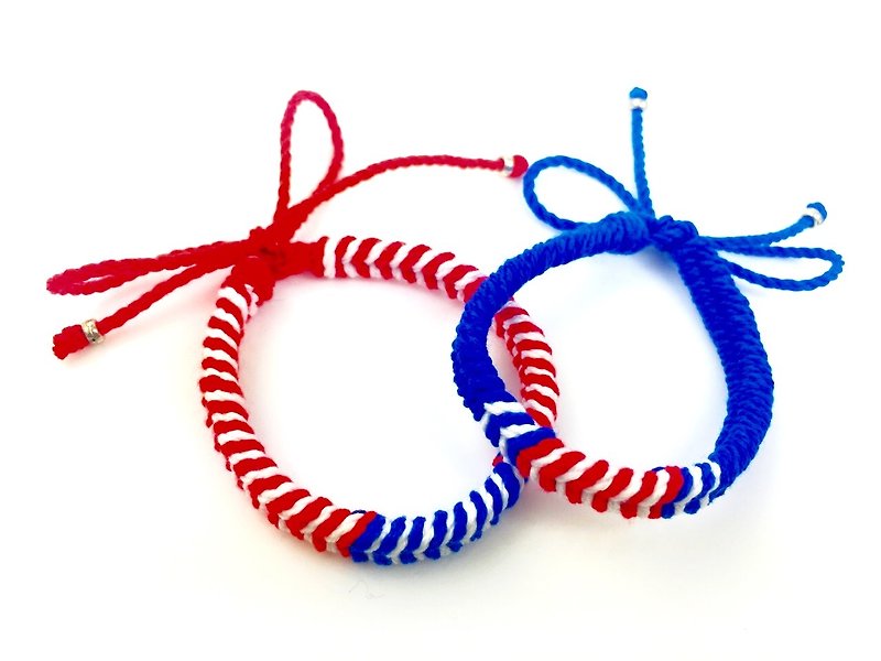 "Right-Royal blue braided rope (red stripe in front)" - สร้อยข้อมือ - ผ้าฝ้าย/ผ้าลินิน สีน้ำเงิน