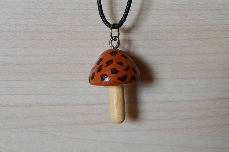 Hand-made necklace / only this one / wild mushroom Leopard - Necklaces - Acrylic Brown
