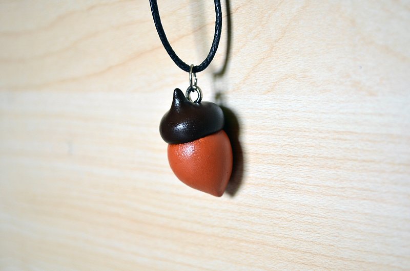 Handmade necklace / magic acorn - Necklaces - Acrylic Brown