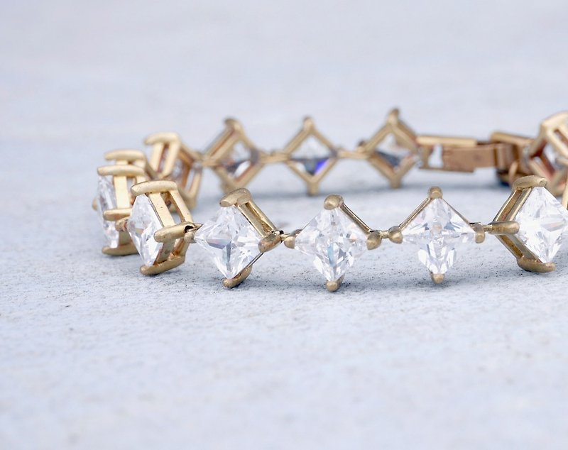 Rhombus Lady Miss diamond zircon paragraph "Once upon a time * Bracelet" - Bracelets - Other Metals Gold