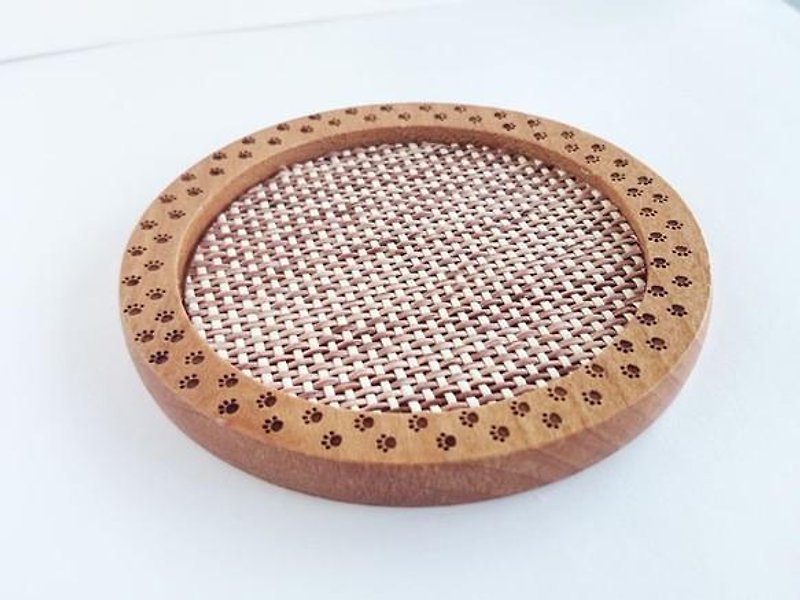 Paws footprints round coaster (mesh) - Coasters - Wood Brown