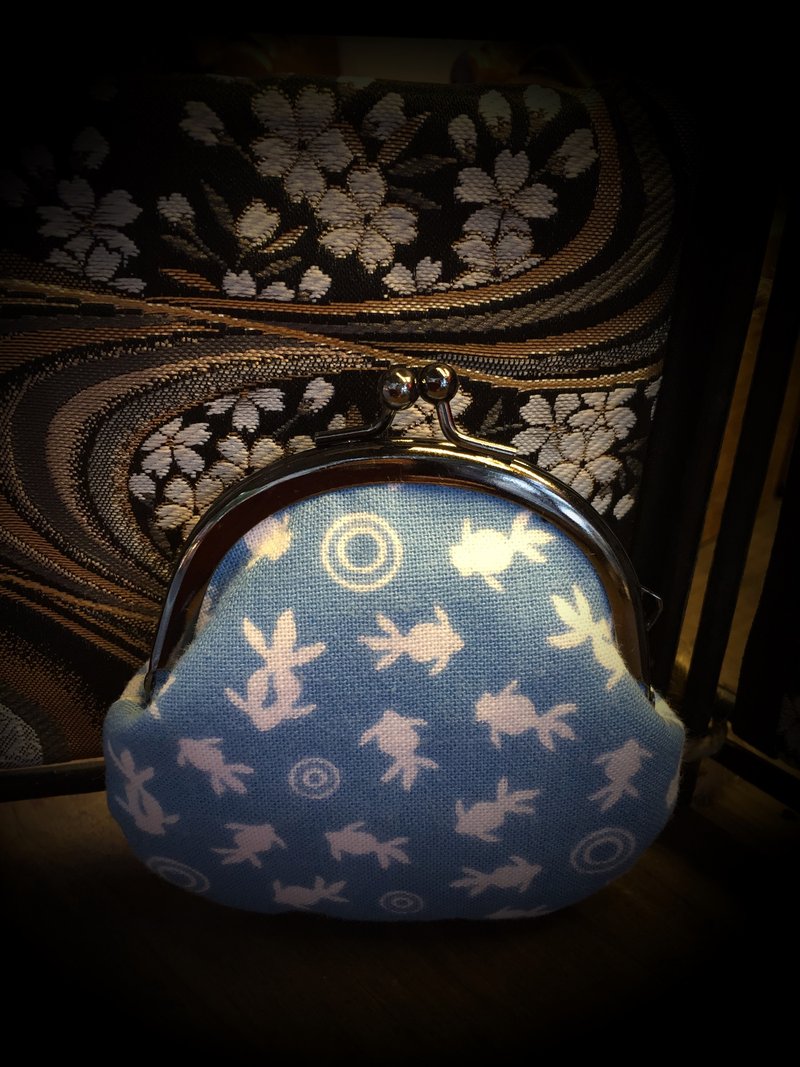 Japanese goldfish copper plate gold bag - Coin Purses - Cotton & Hemp Blue