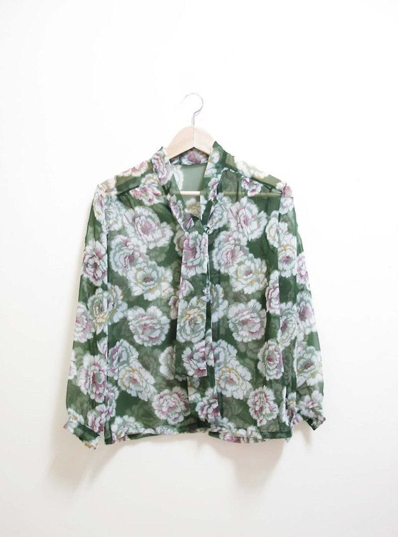 【Wahr】綠花薄襯衫 - Women's Shirts - Other Materials Multicolor