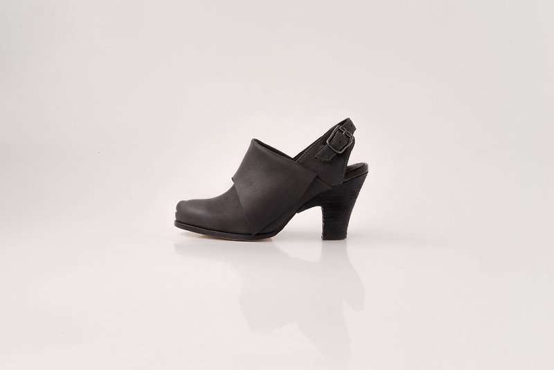 ZOODY / Angelfish / handmade shoes / high-rise folding sandals / black - รองเท้ารัดส้น - หนังแท้ สีดำ