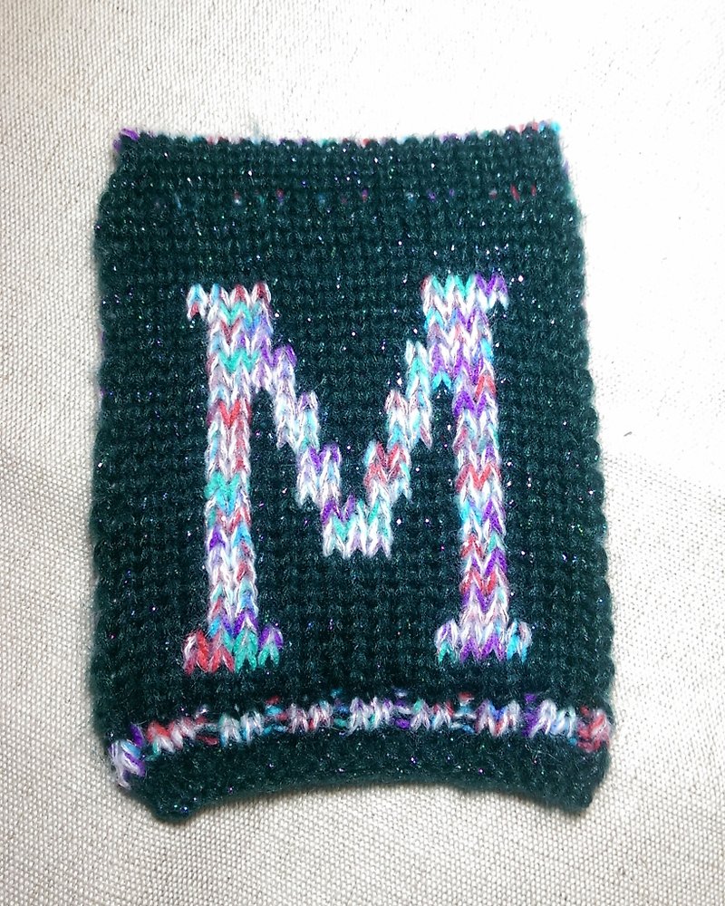 Lan woolen thread 26-letter four-corner flag-white color green M - Items for Display - Other Materials Green