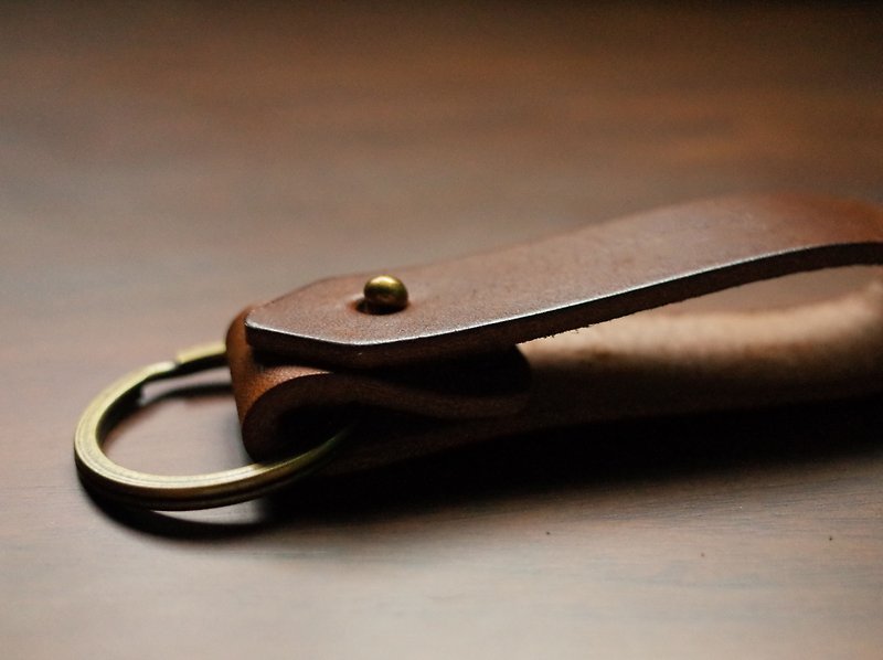 客製化牛皮鑰匙圈－咖啡色 - 鑰匙圈/鎖匙扣 - 真皮 咖啡色
