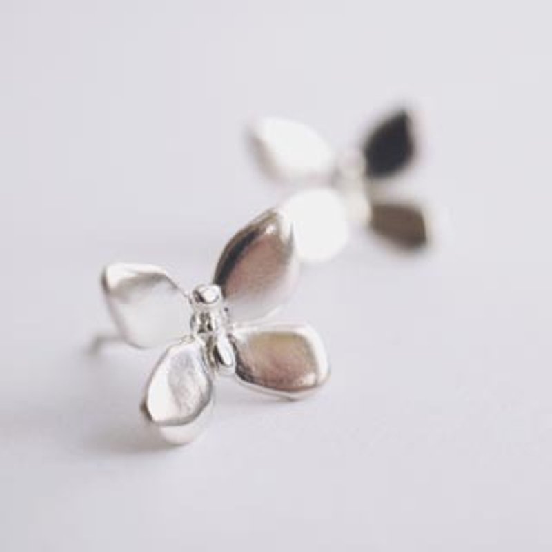 Wild Dance-Wild Butterfly and Butterfly Handmade Sterling Silver Earrings - Earrings & Clip-ons - Sterling Silver Silver