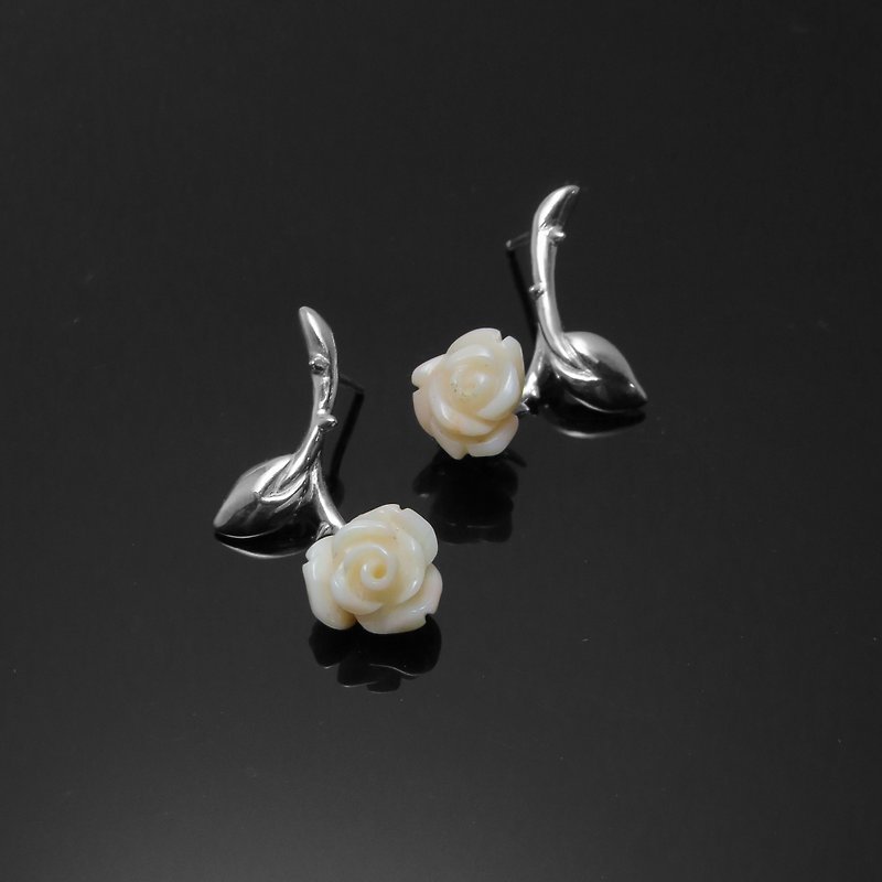 Rose series / delicate natural coral rose earrings / 925 Silver/ designer limited edition - ต่างหู - โลหะ สึชมพู