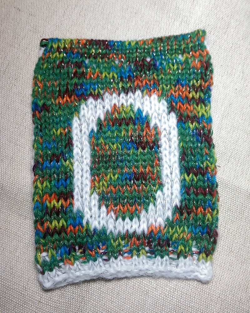 Lan woolen thread 26-letter four-corner flag-white O on green color background - Items for Display - Other Materials Green