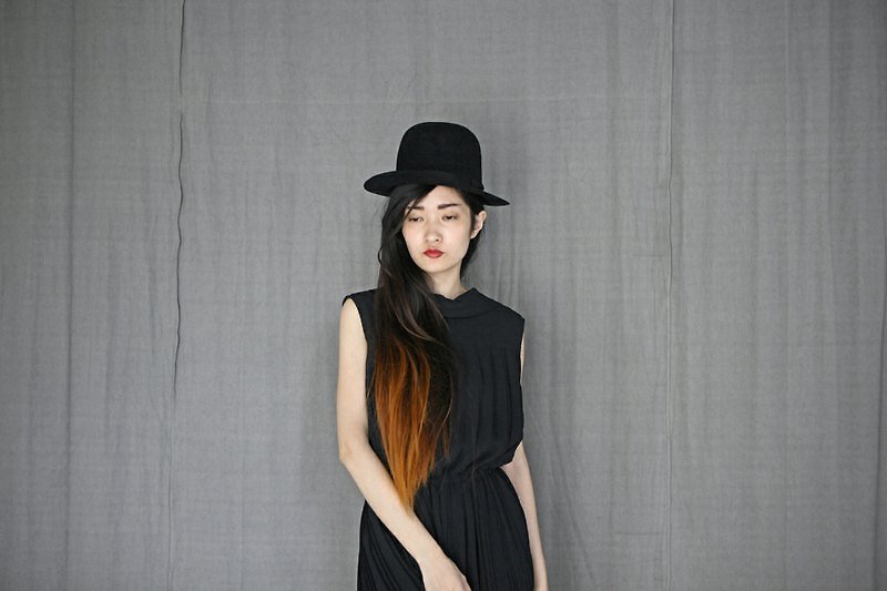 A ROOM MODEL - VINTAGE，CD-0667 LOVERICH黑色翻領百摺無袖洋裝 復古著下北澤 - 連身裙 - 其他材質 黑色