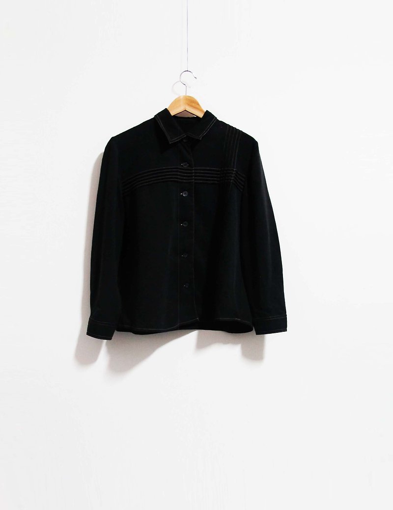 Wahr_ straight black shirt - เสื้อผู้หญิง - วัสดุอื่นๆ สีดำ