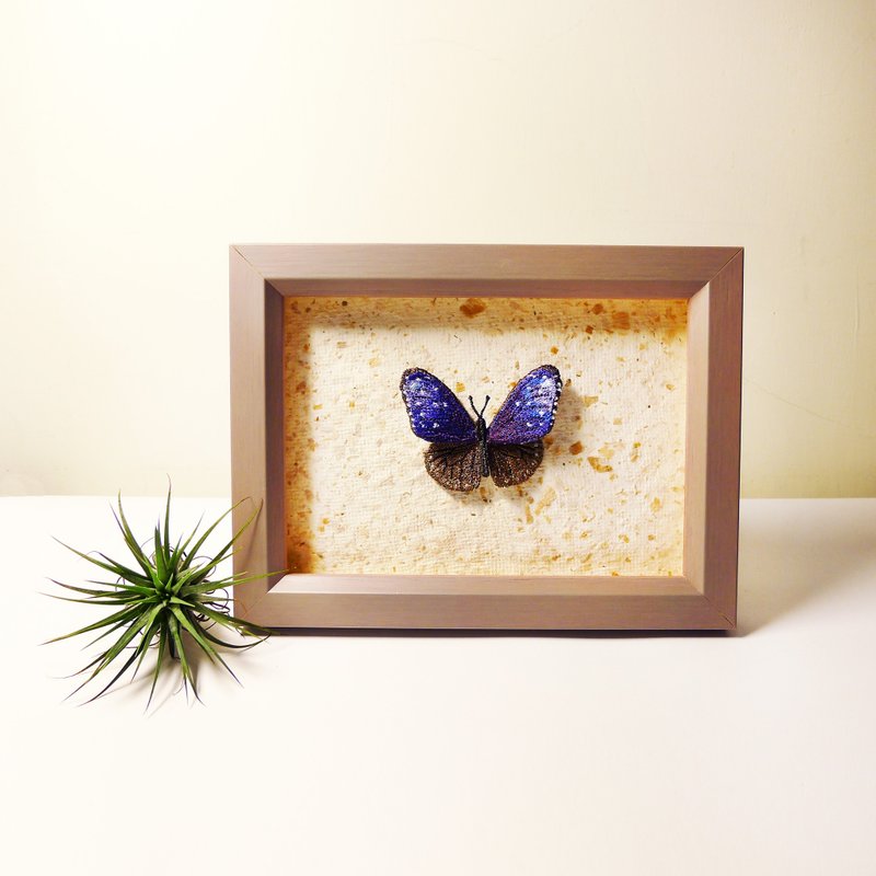 ［織林］刺繡蝴蝶。小相框 / 中型蝴蝶 - 擺飾/家飾品 - 繡線 多色