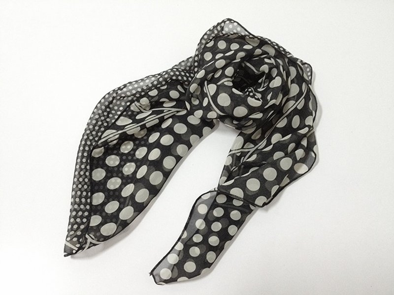 ::Lane68::私房小物-大小點點雪紡方巾 - Scarves - Other Materials Black