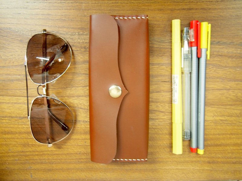 手縫皮革個性筆袋（咖啡色） 筆盒 眼鏡袋 雜物包 手工 真皮 - 鉛筆盒/筆袋 - 真皮 咖啡色