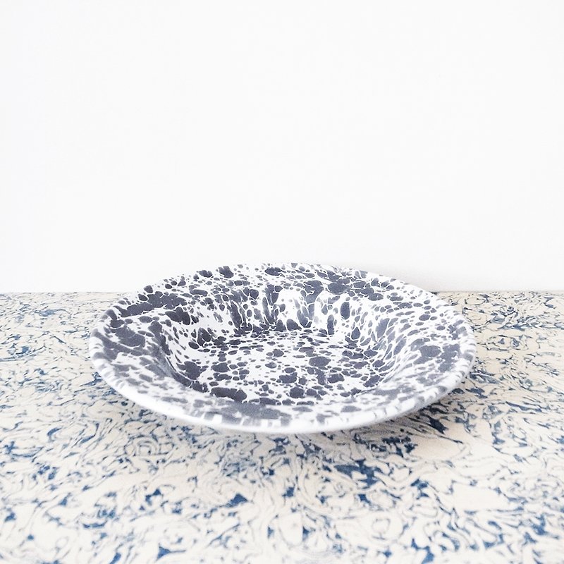 Deep enamel flat plate - gray and white marble - Small Plates & Saucers - Enamel Gray