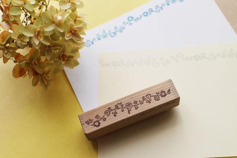 【好評加售】小花邊框 木頭印章 - 印章/印台 - 木頭 咖啡色