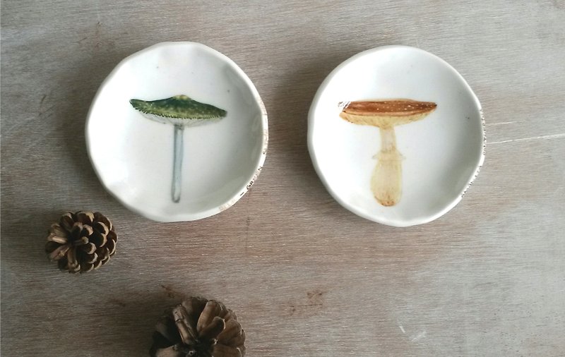 陶瓷蘑菇小碟 - 花瓶/陶器 - 其他材質 