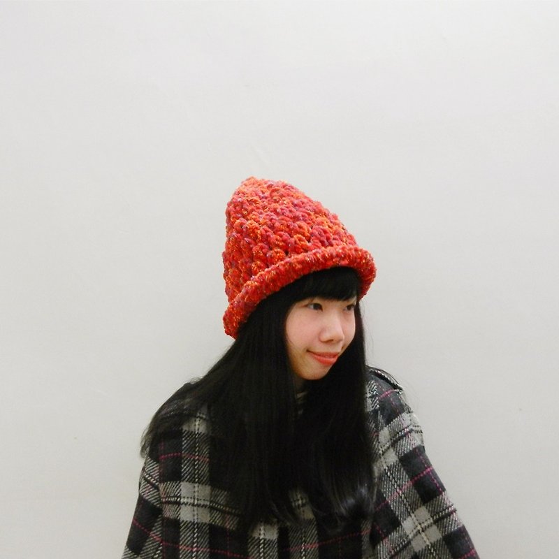· Crocheted independent Original Series Christmas red pointy hat Christmas gift New Year - หมวก - วัสดุอื่นๆ สีแดง