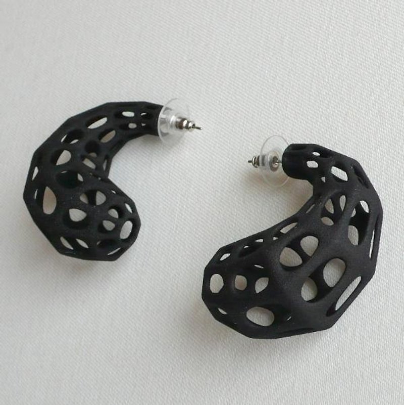 JOOP BLACK 耳環 - 耳環/耳夾 - 塑膠 黑色
