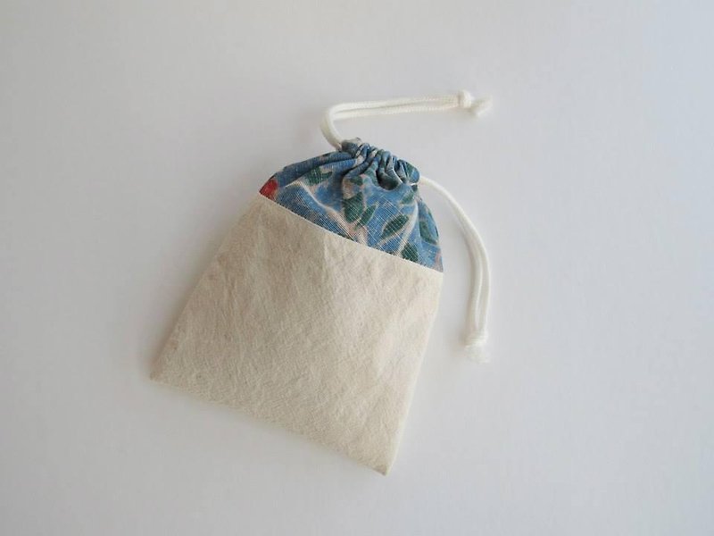 藍藤蔓束口袋/收納包 - 化妝袋/收納袋 - 其他材質 藍色