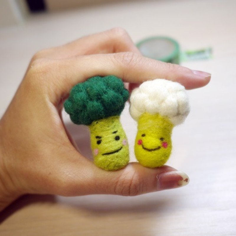 Hanju's wool. Handmade DIY Cauliflower Couple Original Series Wool Felt Mobile Phone Strap/Dust Plug/Strong Magnet - Stuffed Dolls & Figurines - Thread Green