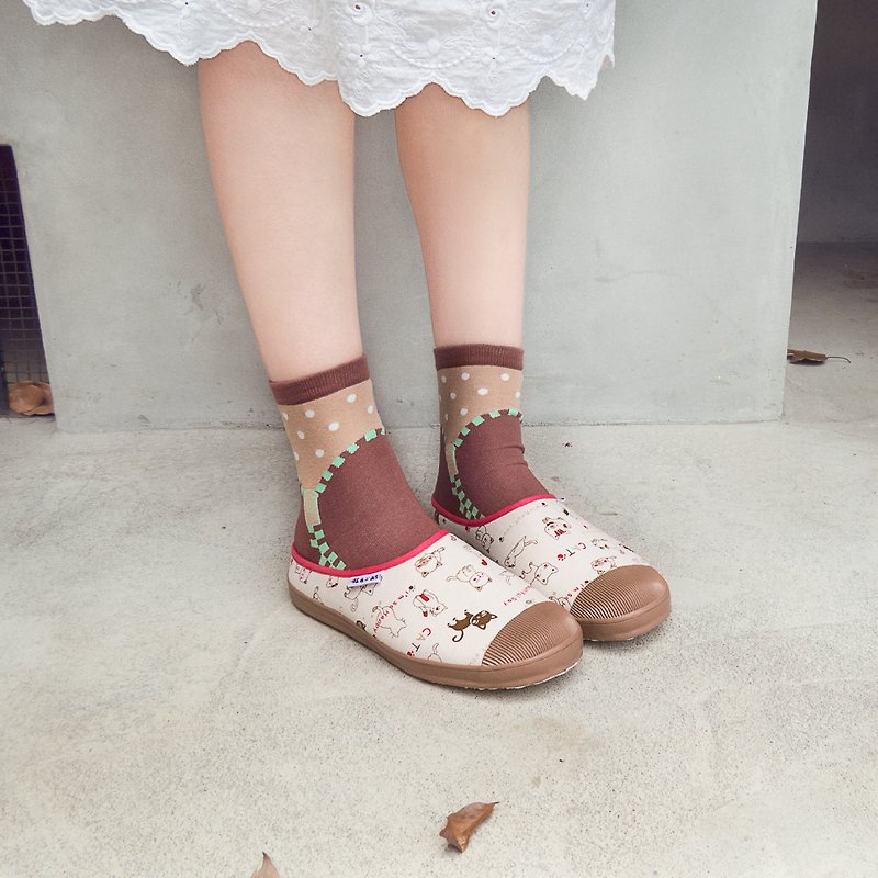 【懶人日】巧克力貓咪花布/帆布鞋/散步拖鞋 - รองเท้าลำลองผู้หญิง - วัสดุอื่นๆ สีนำ้ตาล