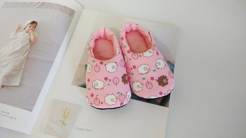 Another on sheep baby shoes baby shoes 13/14 - Baby Shoes - Other Materials Pink