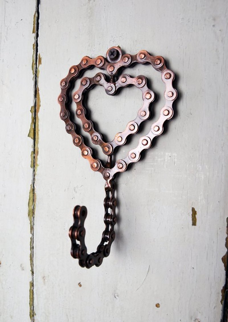 Recovery vehicle chain hooks _ love fair trade - Items for Display - Other Metals Brown