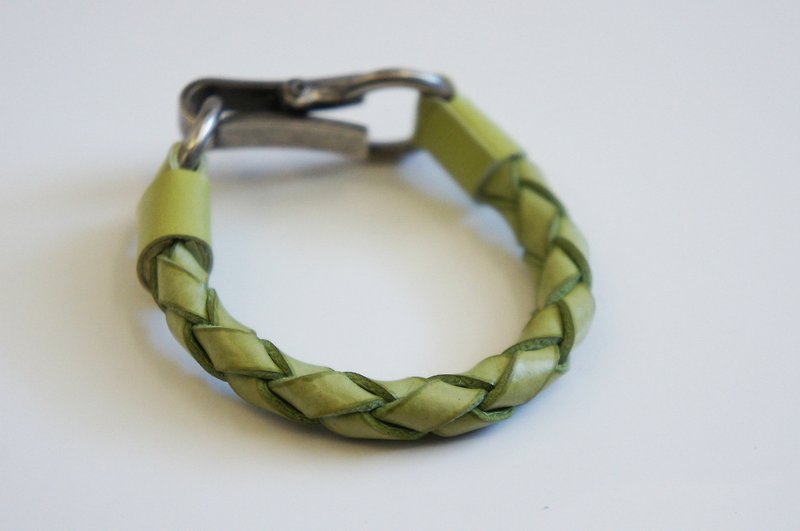 Grass green vegetable tanned dyed strand braided leather rope bracelet industrial wind clip type metal buckle PdB New York hand-made leather goods - Bracelets - Genuine Leather Green