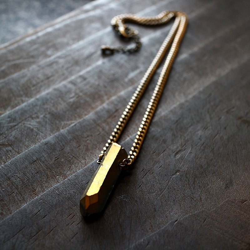 ミューズ自然風シリーズNO.156金色の真鍮ストリップ鋭い水晶のネックレス - ネックレス - 宝石 ゴールド