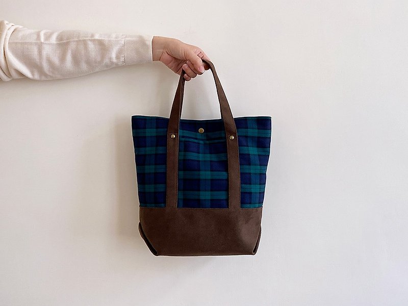 Teal plaid cotton stitching dark brown suede cloth handle handbag - กระเป๋าถือ - ผ้าฝ้าย/ผ้าลินิน หลากหลายสี