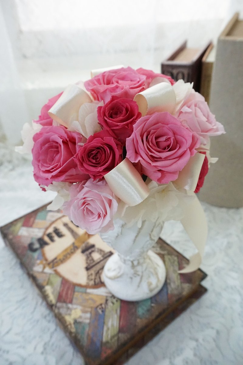 ラウンドテーブルの花（小さなモデル） -プリザーブドフラワーは、花を不死化*為替贈り物*バレンタインデー*結婚式*誕生日プレゼント - 観葉植物 - 寄せ植え・花 ピンク