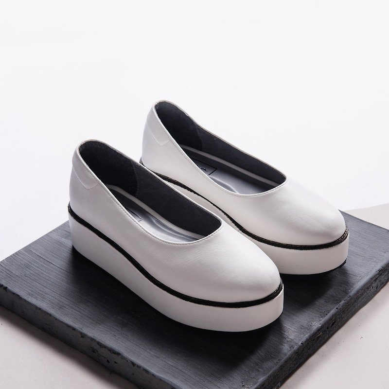 Sporty Platform shoes - Titanium White - รองเท้าลำลองผู้หญิง - หนังแท้ ขาว